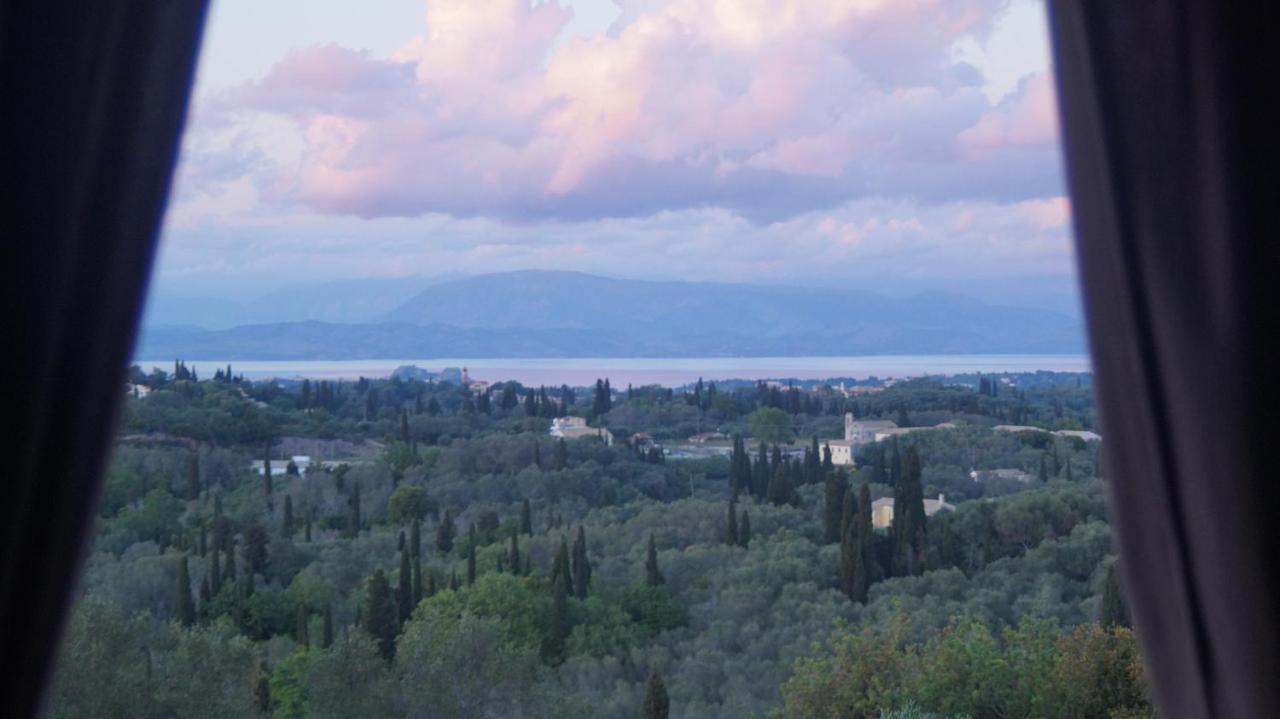 Corfu Quality Suite, Tranquility, Mountain & Sea Views Appartement *